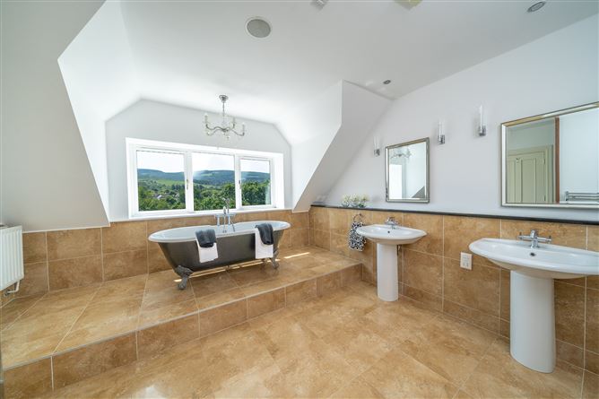 76 Ballintyre Grove, Ballinteer, Dublin 16
