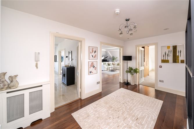 76 Ballintyre Grove, Ballinteer, Dublin 16