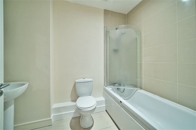 22 Parsons Court , Newcastle, Dublin