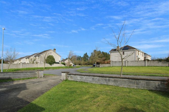 8 Beechmount, Carnew, Wicklow