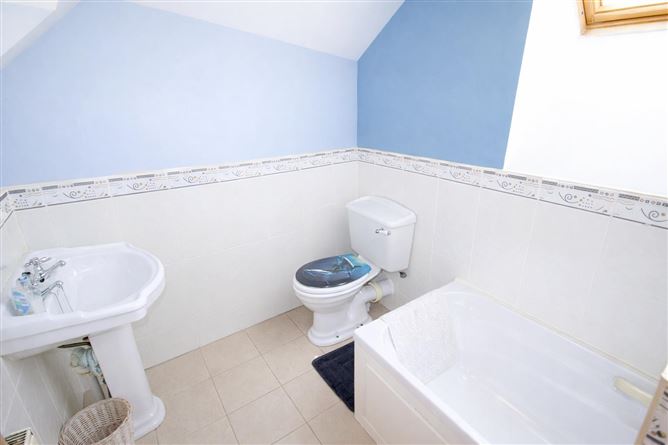 8 Beechmount, Carnew, Wicklow