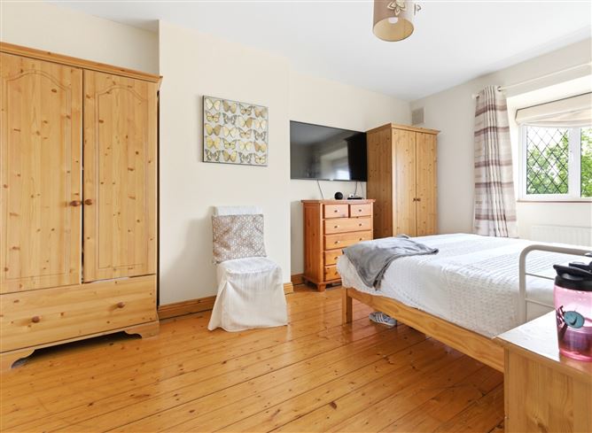 Photo 9 of 19 — 7 Ashgrove Lawn, Cahir Road, Clonmel, Co. Tipperary