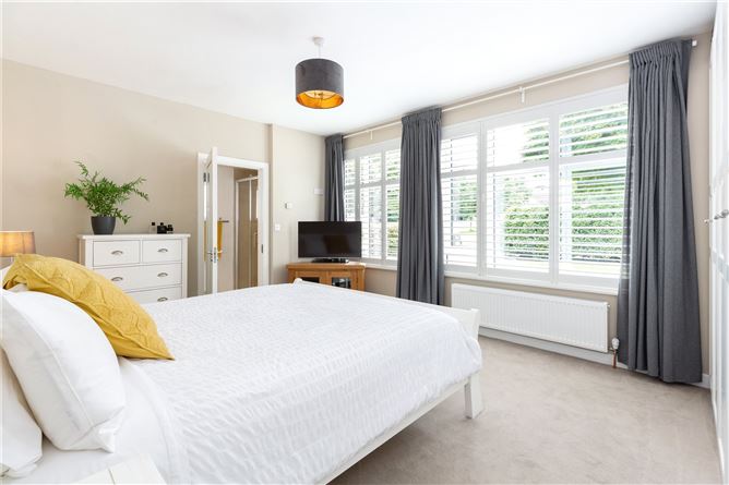 17 Seaview Park, Shankill, Co. Dublin