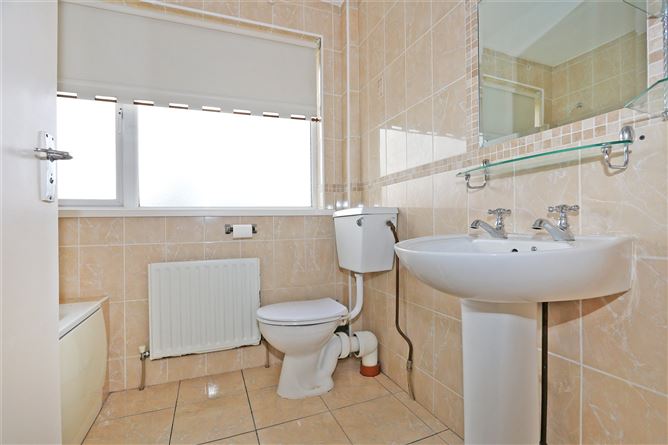 18 Cronan Lawn, Shannon, Co. Clare