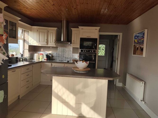 Welcome to our home in the countrys, Co. Kilkenny