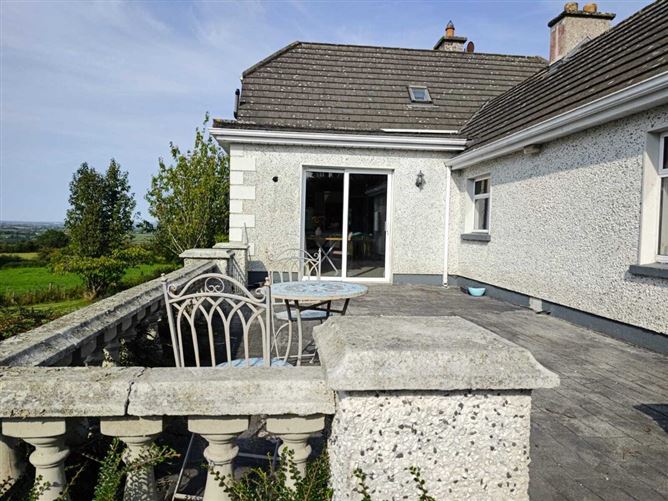 Welcome to our home in the countrys, Co. Kilkenny