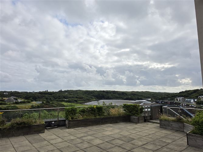 Photo 25 of 33 — 2 Harbour View, Market Square, Clifden, Galway