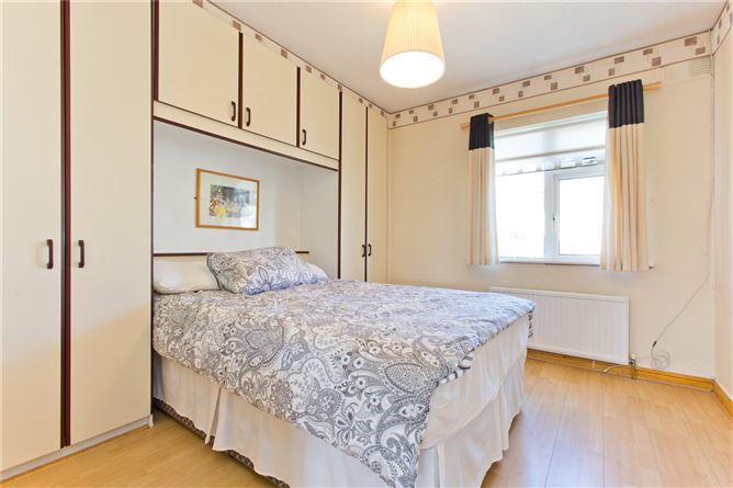 2 Templeroan Crescent, Knocklyon, Dublin 16