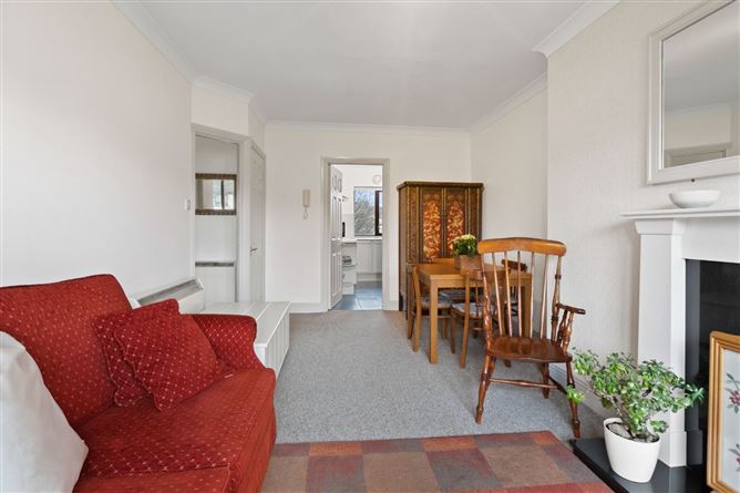 Apt 2, Monkstown Square, Monkstown, Co. Dublin