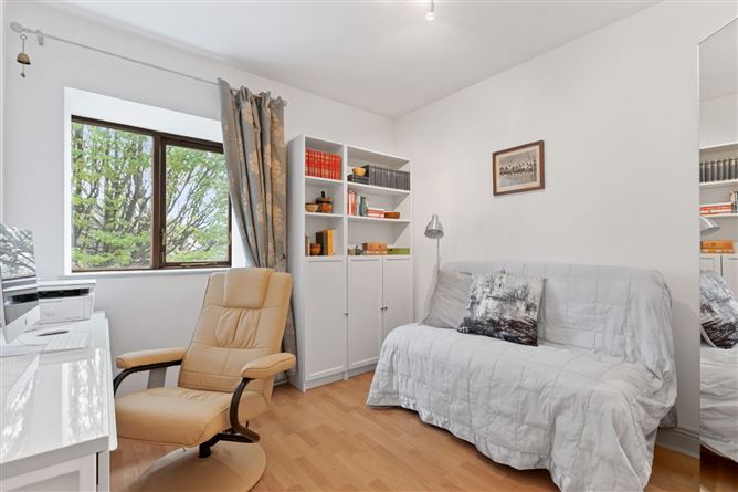 Apt 2, Monkstown Square, Monkstown, Co. Dublin