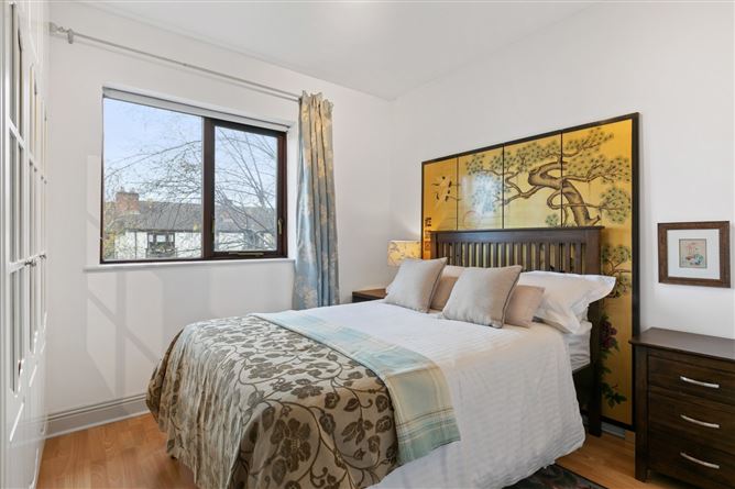 Apt 2, Monkstown Square, Monkstown, Co. Dublin
