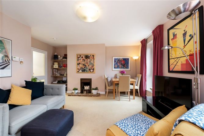 8 The Laurels, Main Street, Rathfarnham, Dublin 14