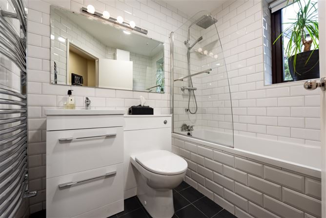 8 The Laurels, Main Street, Rathfarnham, Dublin 14