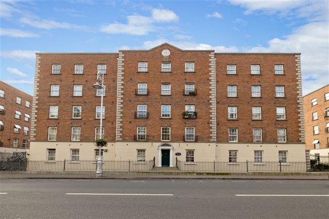 35 Custom Hall, Lower Gardiner Street, Dublin 1