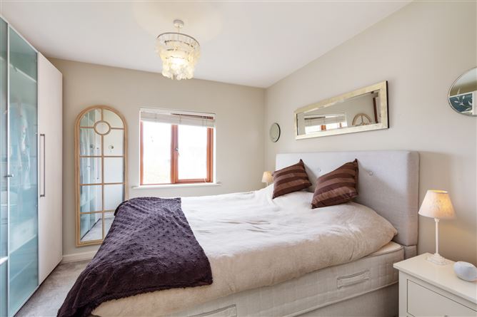 19 The Mews, Robswall, Malahide