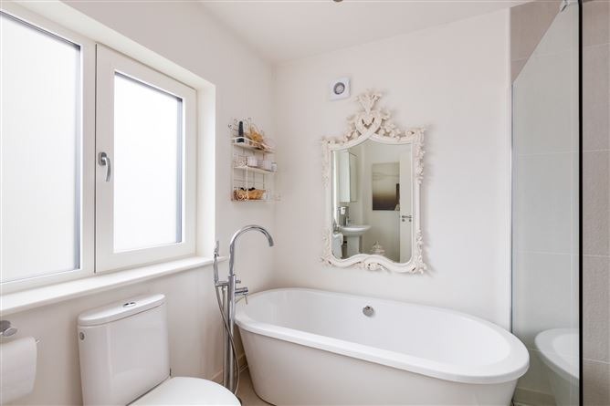 19 The Mews, Robswall, Malahide