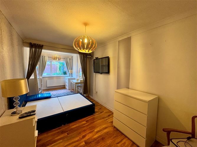 36 Parkhill West, Kilnamanagh, Dublin 24