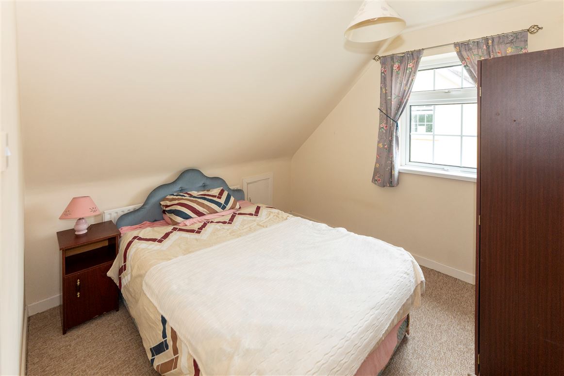 15 Elm Park , Croom, Limerick