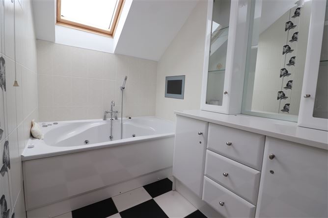 23 Loch Eala, Loch Gowna, Cavan