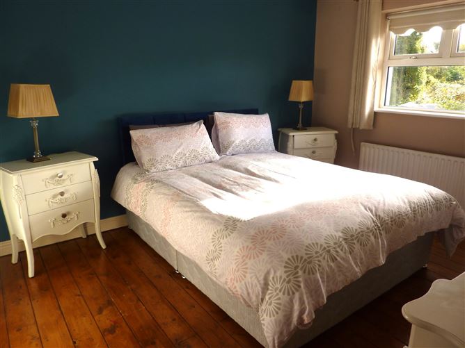 39 The Elms, Westport, Co. Mayo