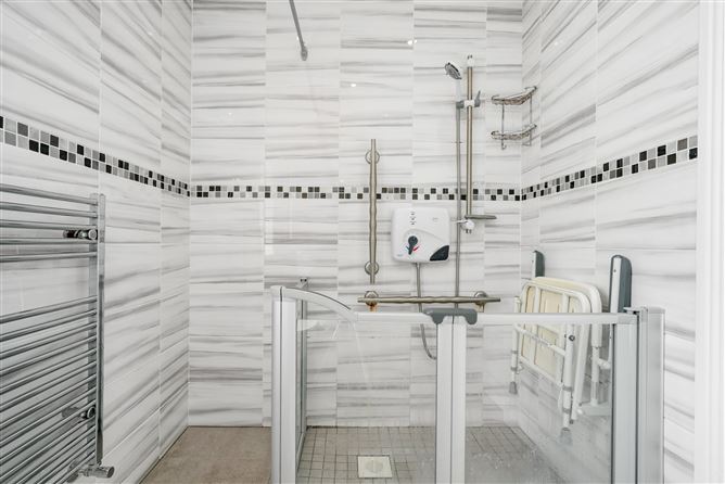 7 Oak Drive, Royal Oak, Santry, Dublin 9