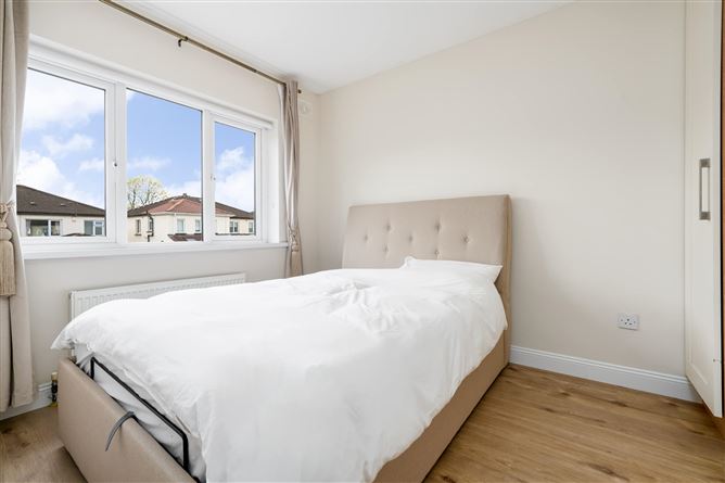 7 Oak Drive, Royal Oak, Santry, Dublin 9