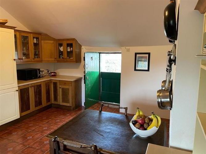 The Thatch Cottage, Ballinlough, Lisronagh, Clonmel, Tipperary