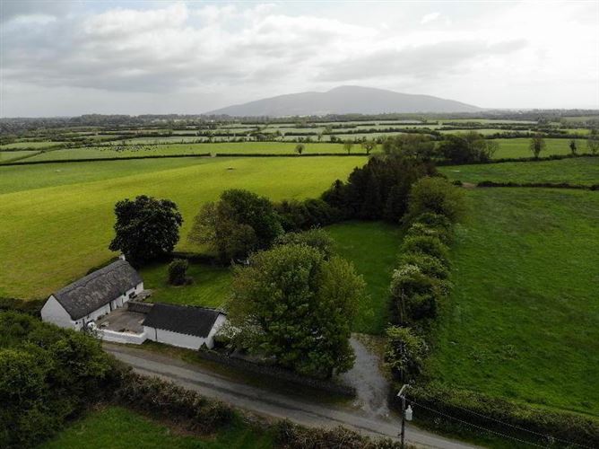 The Thatch Cottage, Ballinlough, Lisronagh, Clonmel, Tipperary