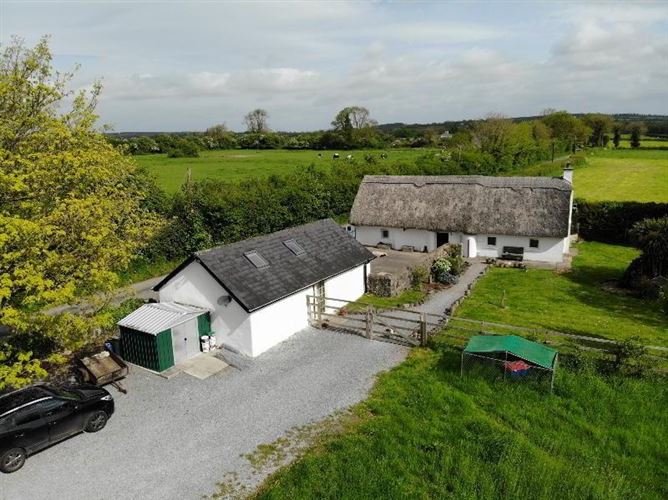 The Thatch Cottage, Ballinlough, Lisronagh, Clonmel, Tipperary