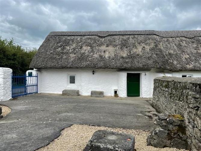 The Thatch Cottage, Ballinlough, Lisronagh, Clonmel, Tipperary