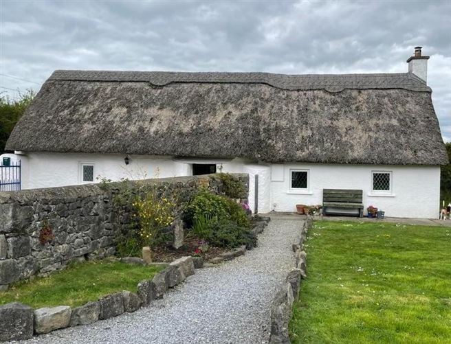 The Thatch Cottage, Ballinlough, Lisronagh, Clonmel, Tipperary