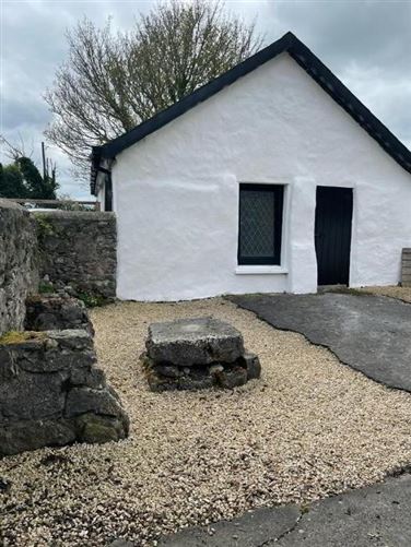 The Thatch Cottage, Ballinlough, Lisronagh, Clonmel, Tipperary