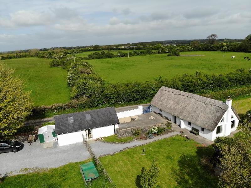 The Thatch Cottage, Ballinlough, Lisronagh, Clonmel, Tipperary