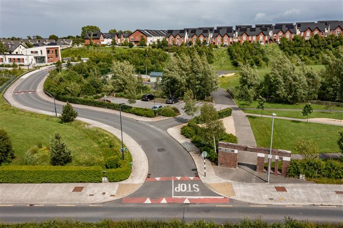 https://photos-a.propertyimages.ie/media/3/2/7/4935723/bd814b70-1ed2-4e36-9014-8a1a64b89107_l.jpg