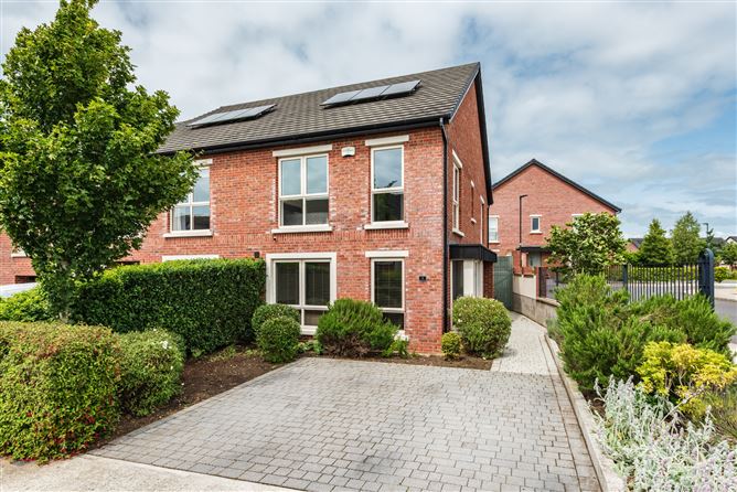 https://photos-a.propertyimages.ie/media/3/2/7/4935723/bd814b70-1ed2-4e36-9014-8a1a64b89107_l.jpg