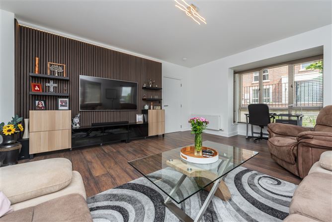 https://photos-a.propertyimages.ie/media/3/2/7/4935723/bd814b70-1ed2-4e36-9014-8a1a64b89107_l.jpg