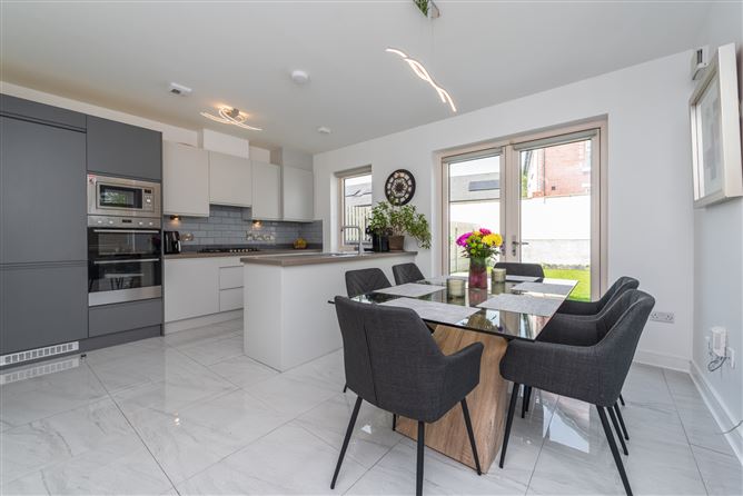 https://photos-a.propertyimages.ie/media/3/2/7/4935723/bd814b70-1ed2-4e36-9014-8a1a64b89107_l.jpg