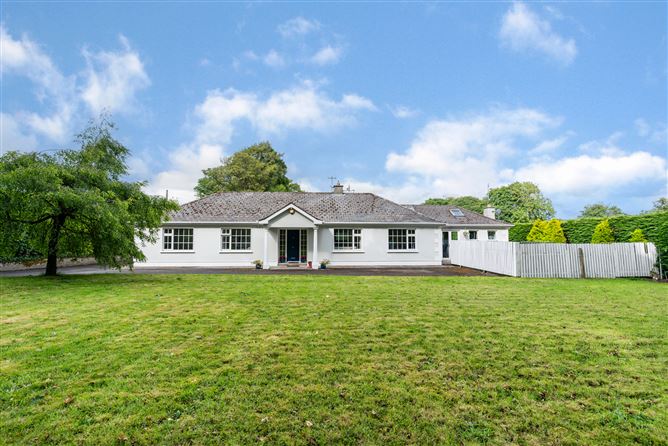 Detached Bungalow on c. 0.5 Acre, Broadlease, Ballymore Eustace, Kildare