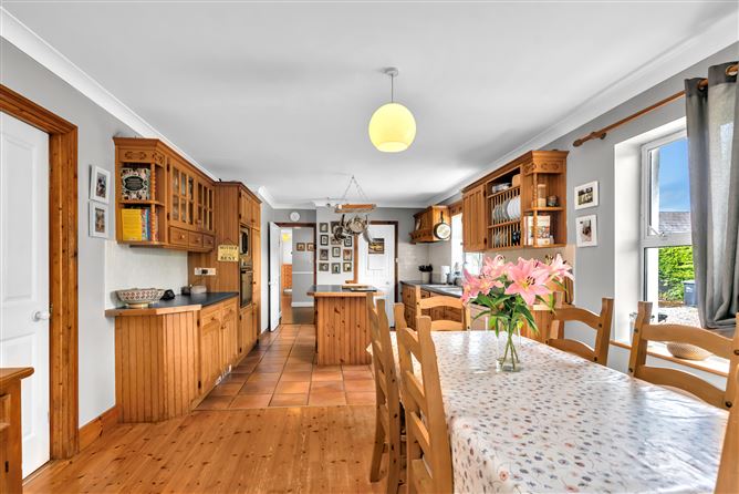 Detached Bungalow on c. 0.5 Acre, Broadlease, Ballymore Eustace, Kildare
