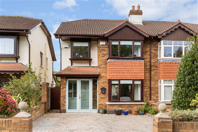 https://photos-a.propertyimages.ie/media/3/2/8/4962823/fc8cf2c4-3930-40b9-baaf-da71204283f4_l.jpg