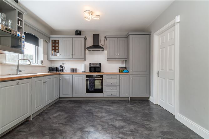 Photo 11 of 50 — 61 Station Court, Portarlington, Laois