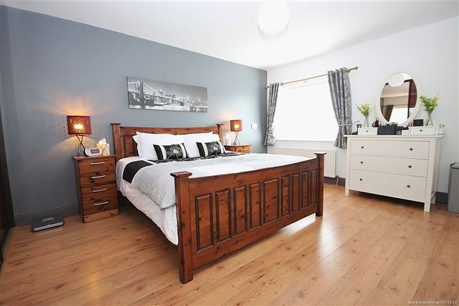 13 Brownsbarn Court, Citywest, Dublin 24