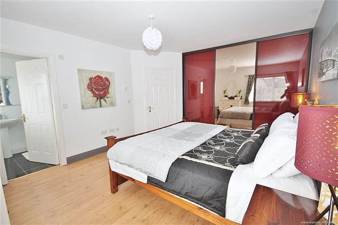 13 Brownsbarn Court, Citywest, Dublin 24