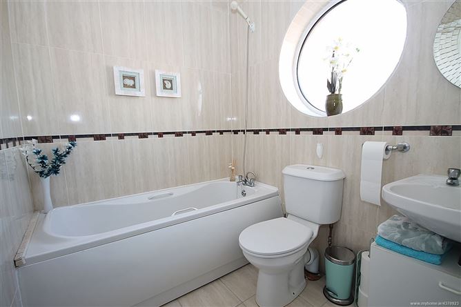13 Brownsbarn Court, Citywest, Dublin 24