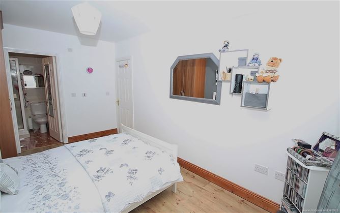 13 Brownsbarn Court, Citywest, Dublin 24