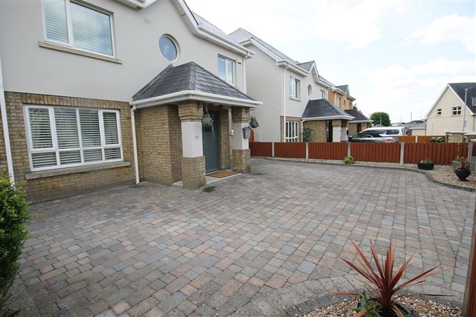 13 Brownsbarn Court, Citywest, Dublin 24
