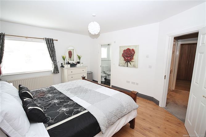 13 Brownsbarn Court, Citywest, Dublin 24