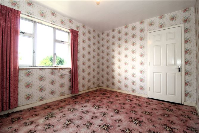 8 St. Cynoc's Terrace, Ferbane, Co. Offaly
