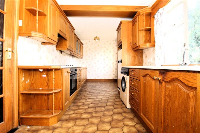 8 St. Cynoc's Terrace, Ferbane, Co. Offaly