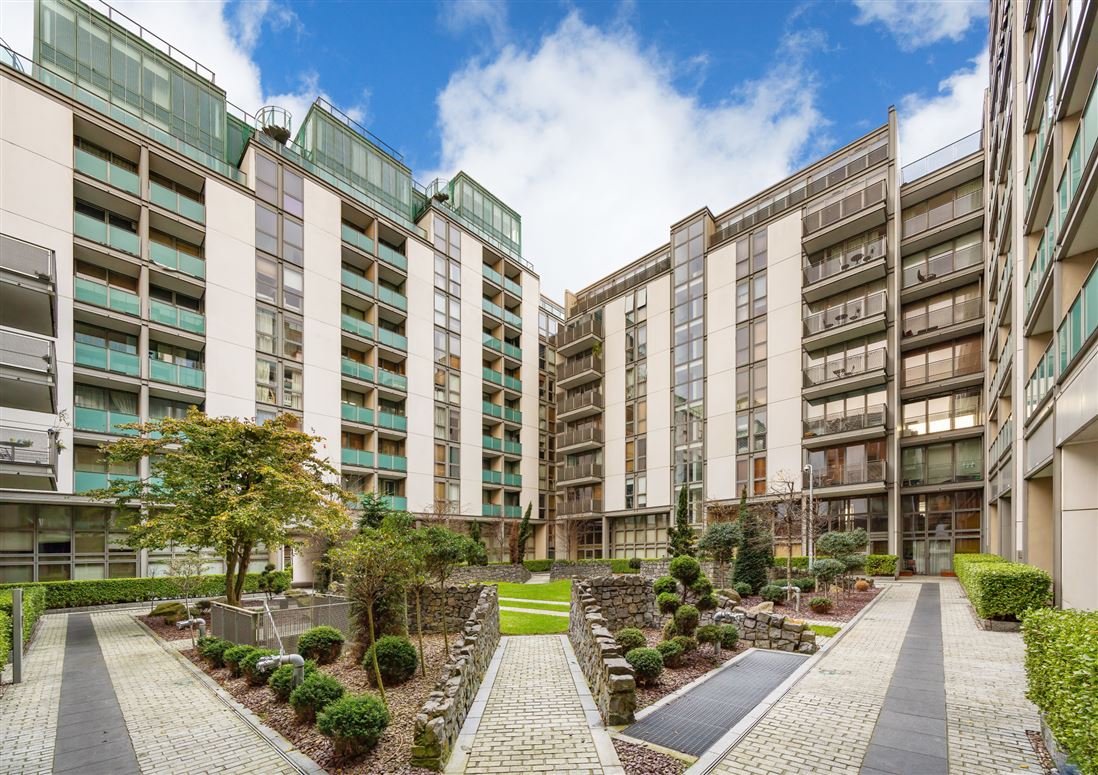 55 Pakenham House, Spencer Dock, IFSC, Dublin 1